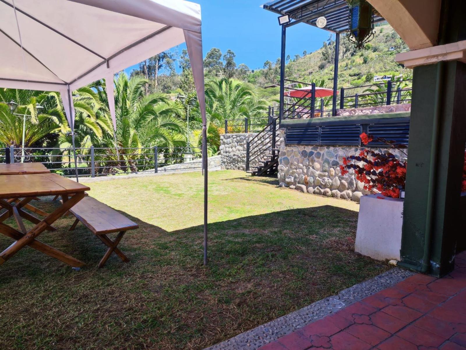 Quinta Maria Isabel. Elegante Y Restaurada Villa Gualaceo
